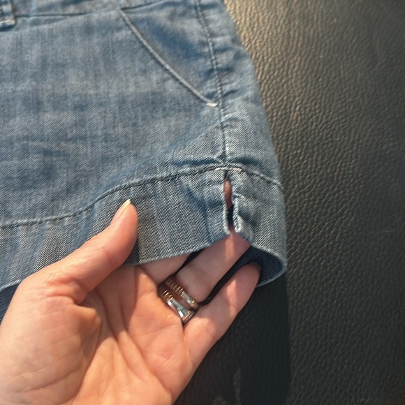 Forever 21 chambray denim shorts - Picture 3 of 7
